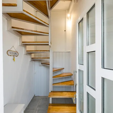 Apartment Square Sea View House